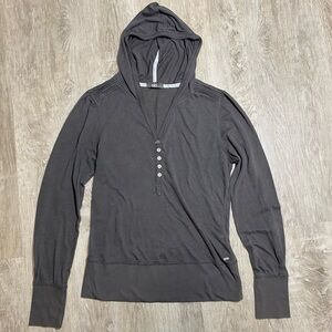 alo 2010 hooded longsleeve top size medium